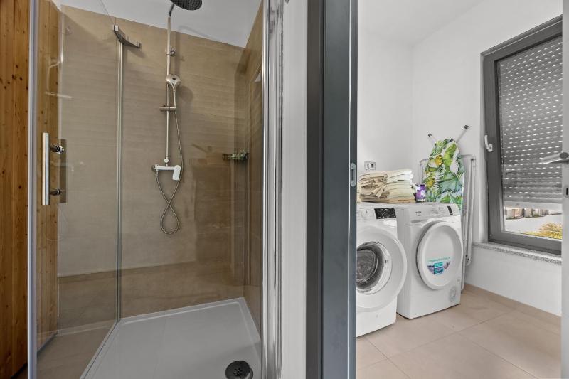 Villa Ula in Pula with heated pool sauna & private tennis court - image 31