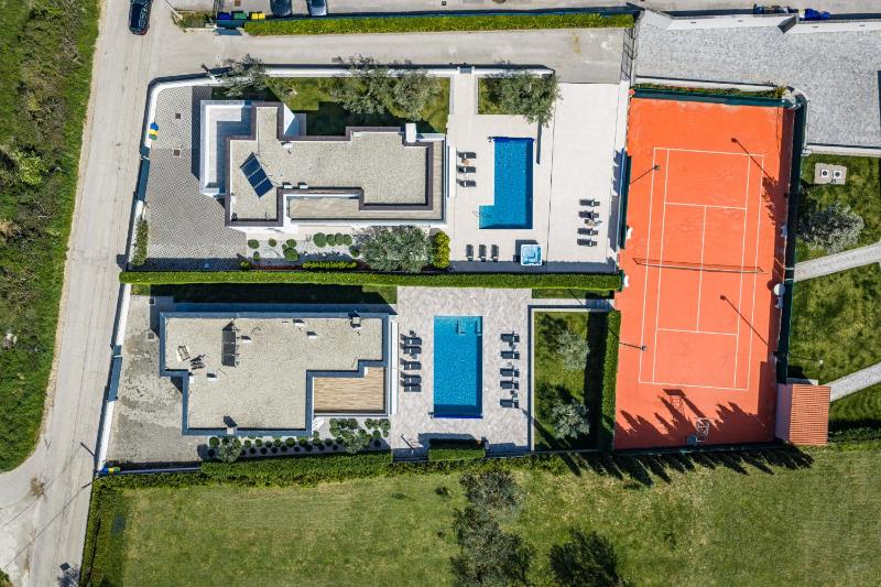Villa Ula in Pula with heated pool sauna & private tennis court - image 14