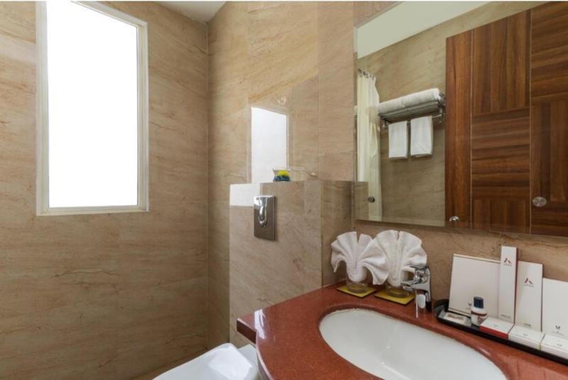 Lyro Hotel DLF Cybercity - image 13