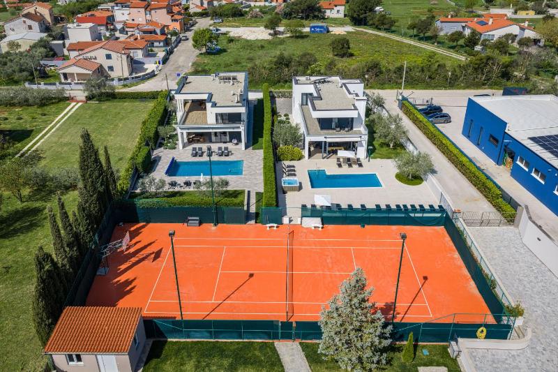Villa Una in Pula with heated pool and whirlpool - image 40