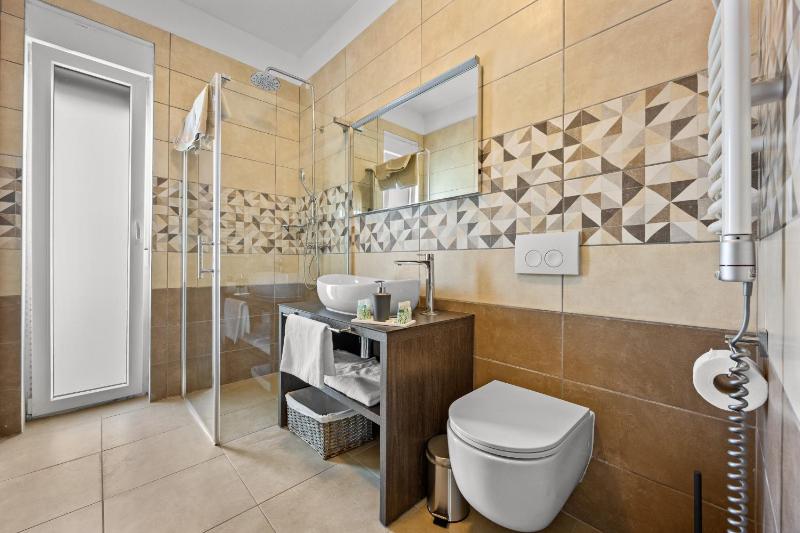 Villa Una in Pula with heated pool and whirlpool - image 10