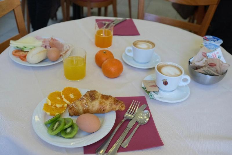 Hotel Paris - image 22