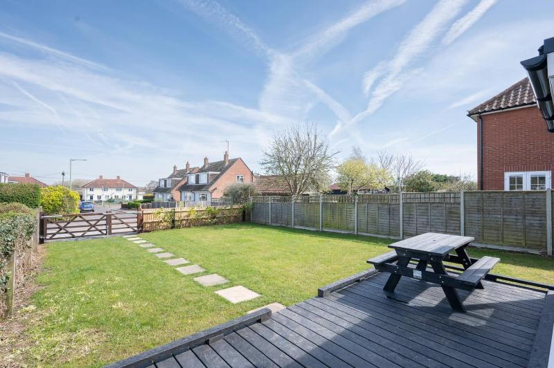 105 Saxmundham Road Aldeburgh - image 28