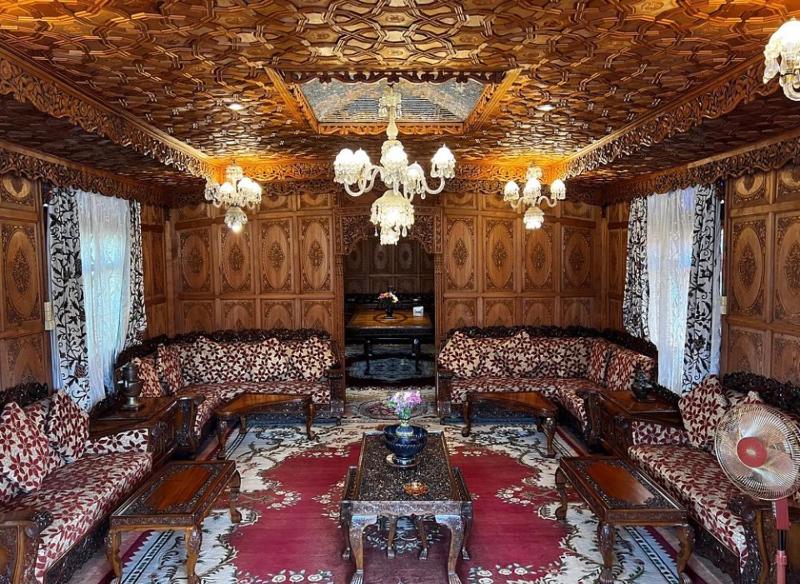 Katharine Luxury Houseboats - image 11
