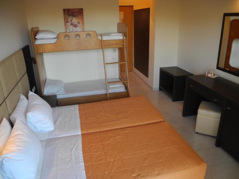 Family Room image 2