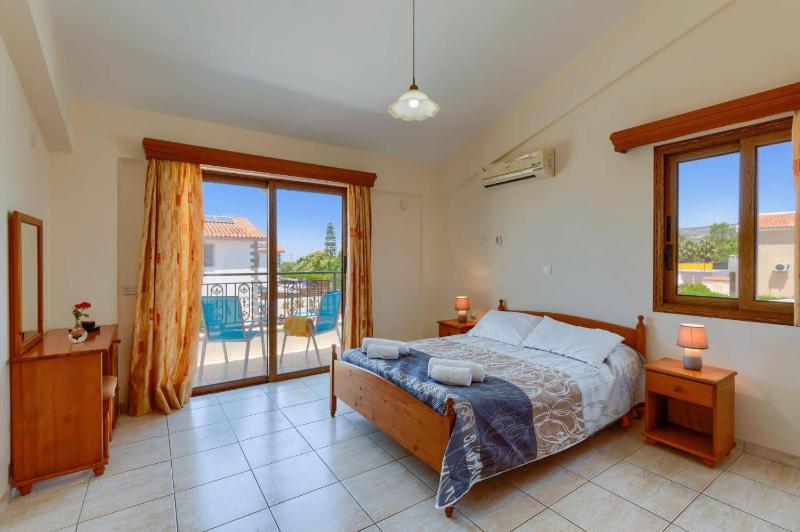 Villa Angela Coral by Villa Plus - image 12