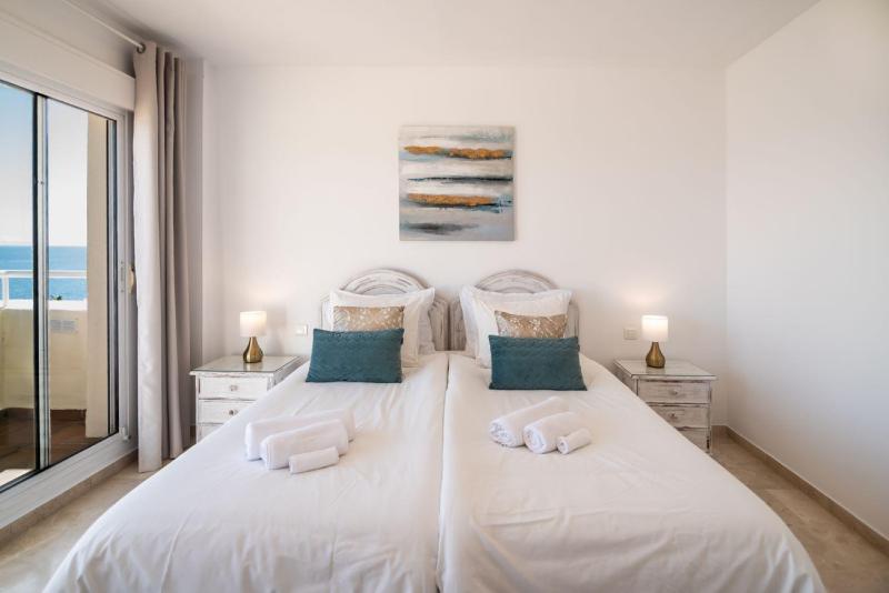 Beachfront PENTHOUSE - El MIRADOR DE BERMUDA BEACH - image 36