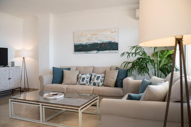 Beachfront PENTHOUSE - El MIRADOR DE BERMUDA BEACH - image 25