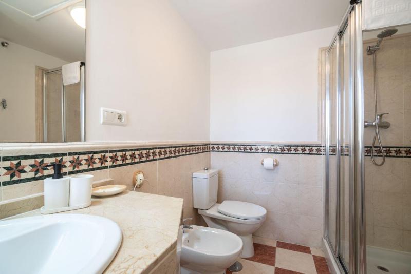 Beachfront PENTHOUSE - El MIRADOR DE BERMUDA BEACH - image 35