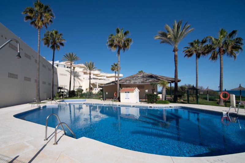 Beachfront PENTHOUSE - El MIRADOR DE BERMUDA BEACH - image 27