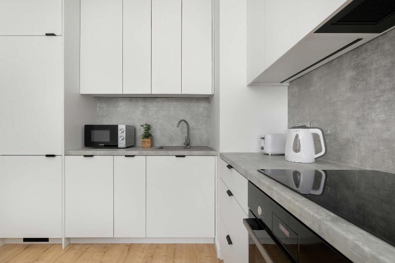Nowoczesny Apartament z Balkonem i Parkingiem w Garażu Podziemnym blisko Spodka by Noclegi Renters - image 14