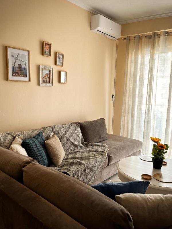 Bright 5th-Floor Apartment with Balcony - image 5