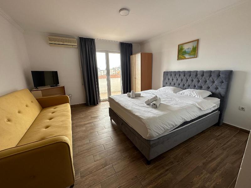 Apartments Jovana V - image 11