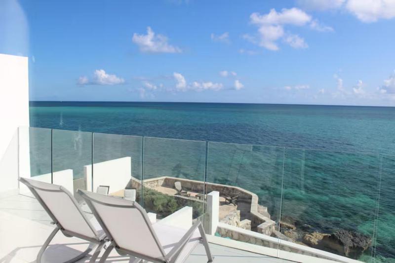 EXCLUSIVE Modern Apartment in Nasáu Bahamas - image 16
