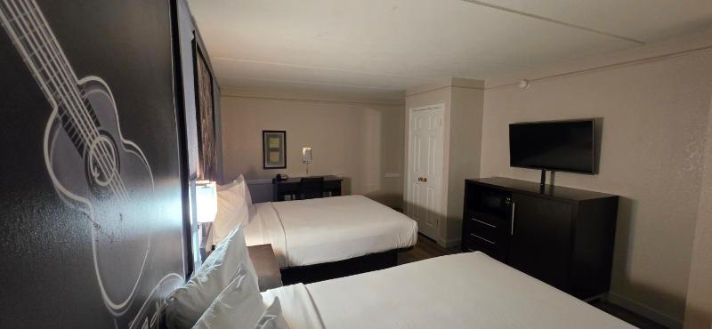 Super 8 by Wyndham Austin South - image 13