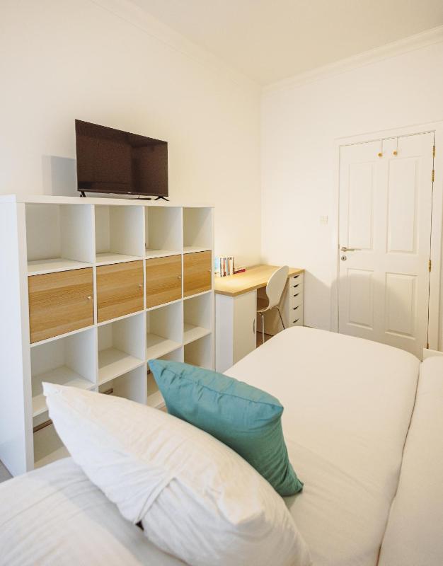 Central Apartment in St Julian's Perfect for Families - image 6