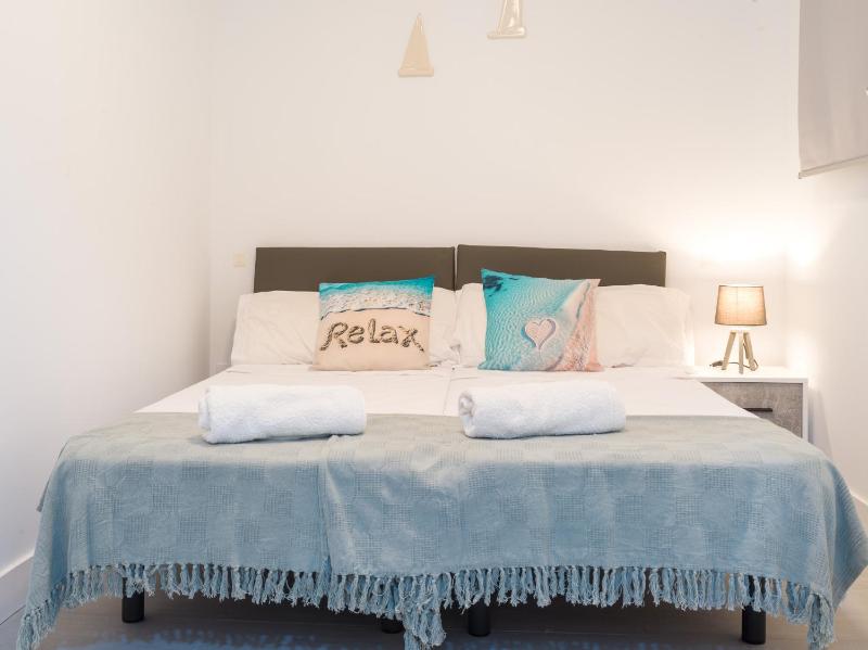 Apartamento a 100 metros Playa San Antonio Cullera 1-8 personas - image 38