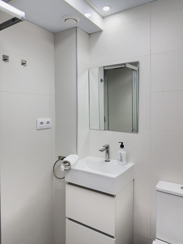 Apartamento a 100 metros Playa San Antonio Cullera 1-8 personas - image 27