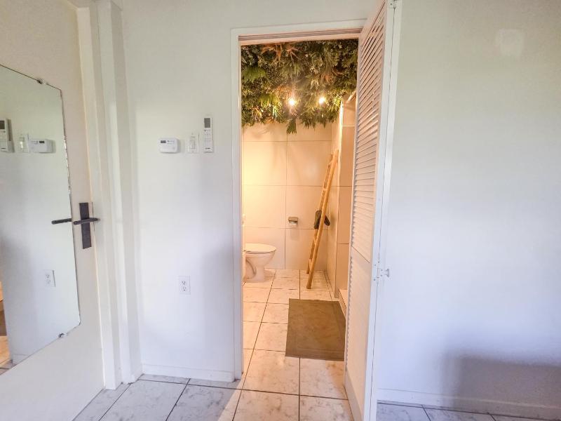 Modern Apartment Huge Pool Near Mambo Beach Free Parking - image 12