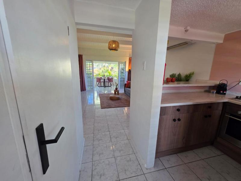 Modern Apartment Huge Pool Near Mambo Beach Free Parking - image 11
