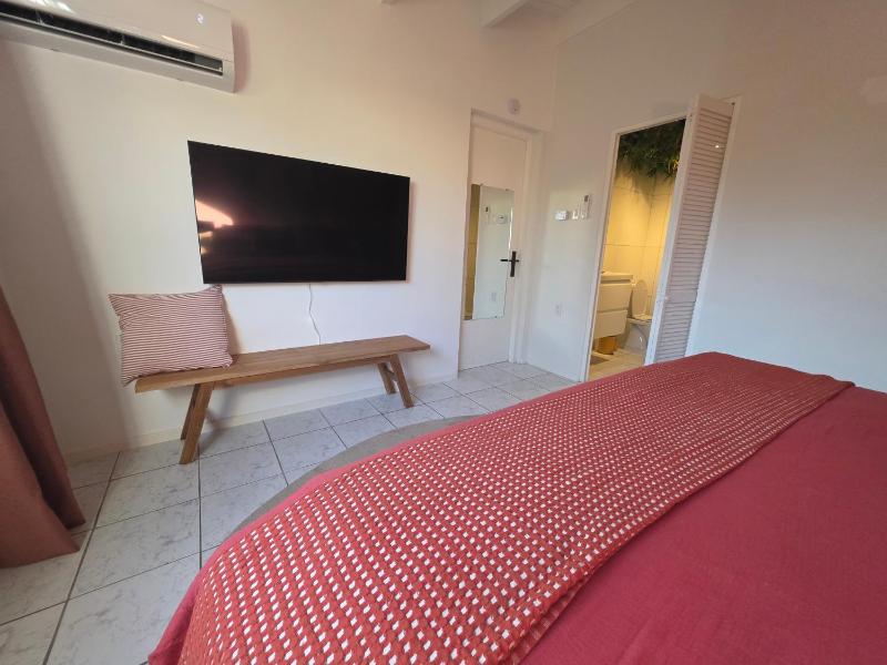 Modern Apartment Huge Pool Near Mambo Beach Free Parking - image 20