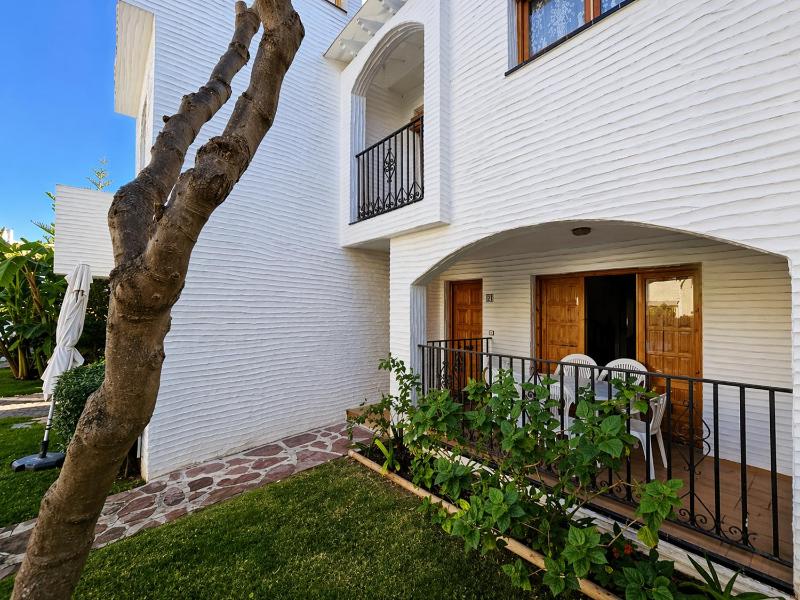 Stay in Costa Hispania - image 9