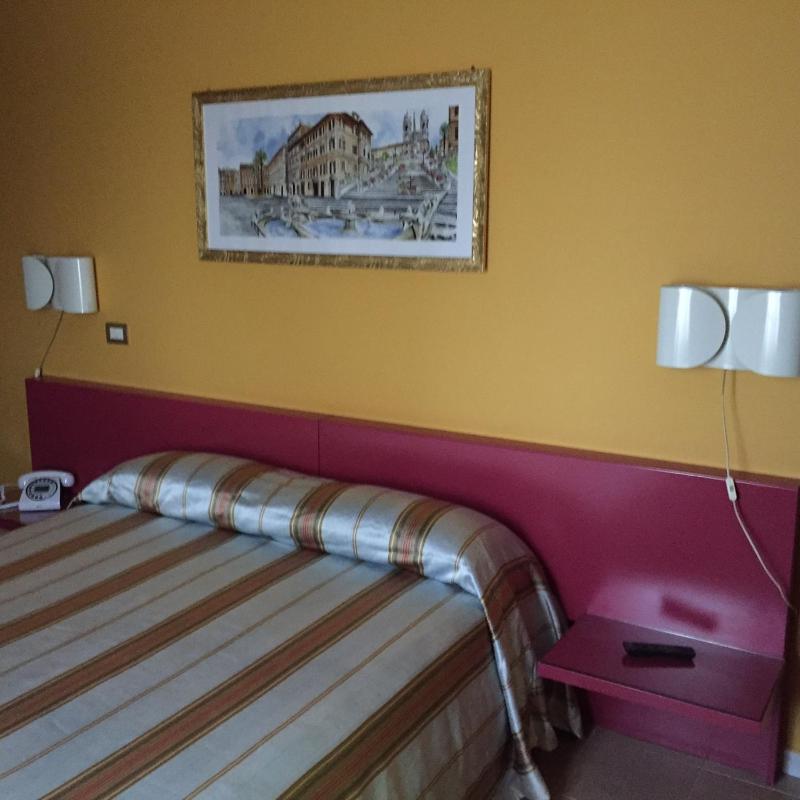 Double or Twin Room image 3