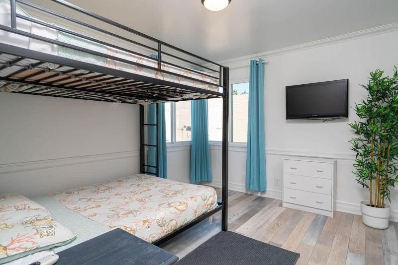 508 Clubhouse - image 30