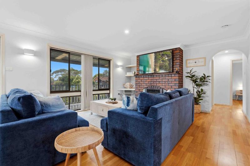 Sea La Stay Beach House by Book Jervis Bay - Spacious Dual Living Retreat in Vincentia 3 Mins Walk to the Beach - image 22