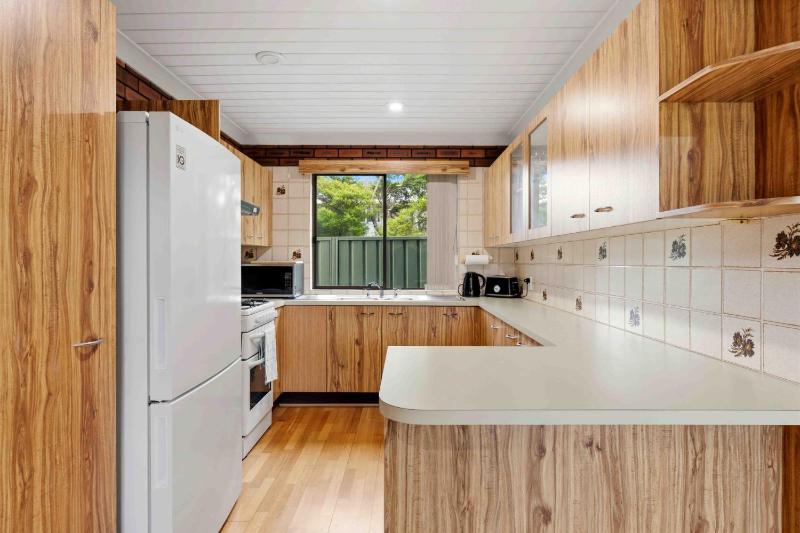 Sea La Stay Beach House by Book Jervis Bay - Spacious Dual Living Retreat in Vincentia 3 Mins Walk to the Beach - image 12