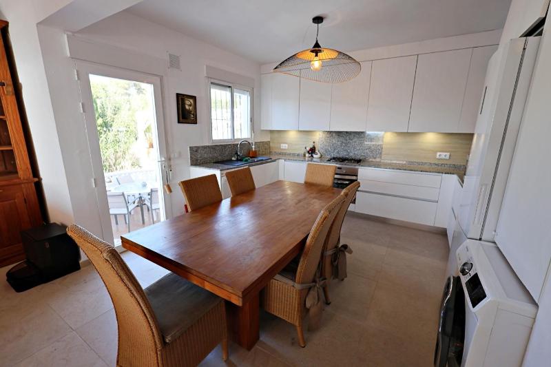 Volantis - villa with ocean view and private pool in Benissa - image 10