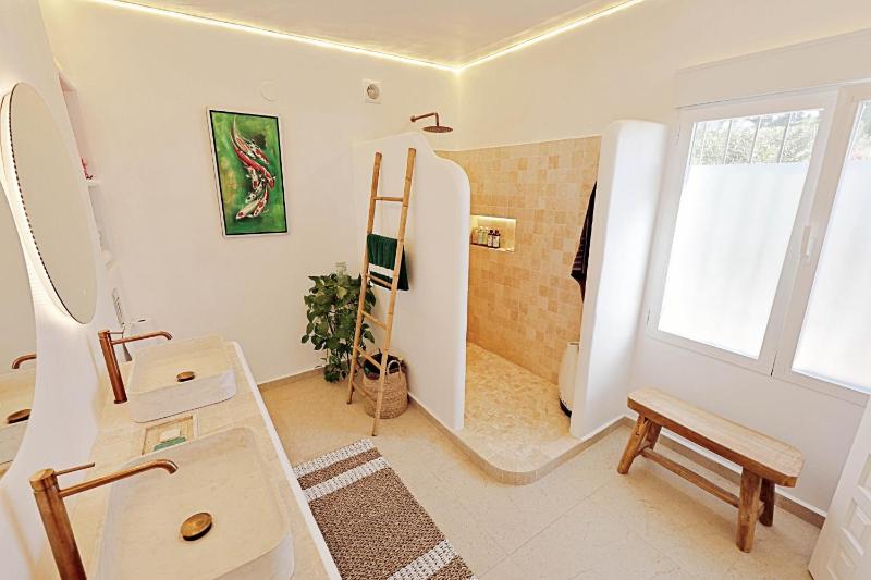 Volantis - villa with ocean view and private pool in Benissa - image 35