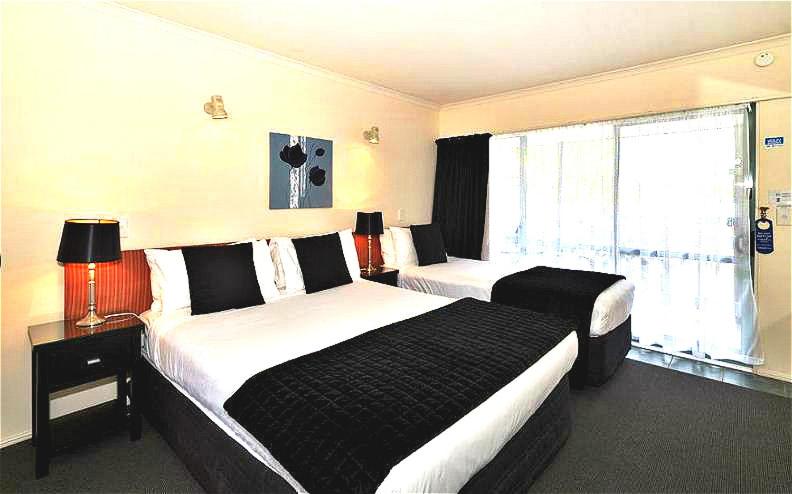 Accolade Lodge Motel - image 4