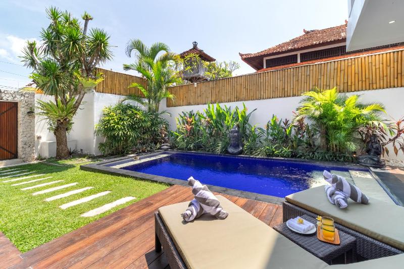 Villa Istana 2 - 2BR Private Pool Villa Near Binta - image 16