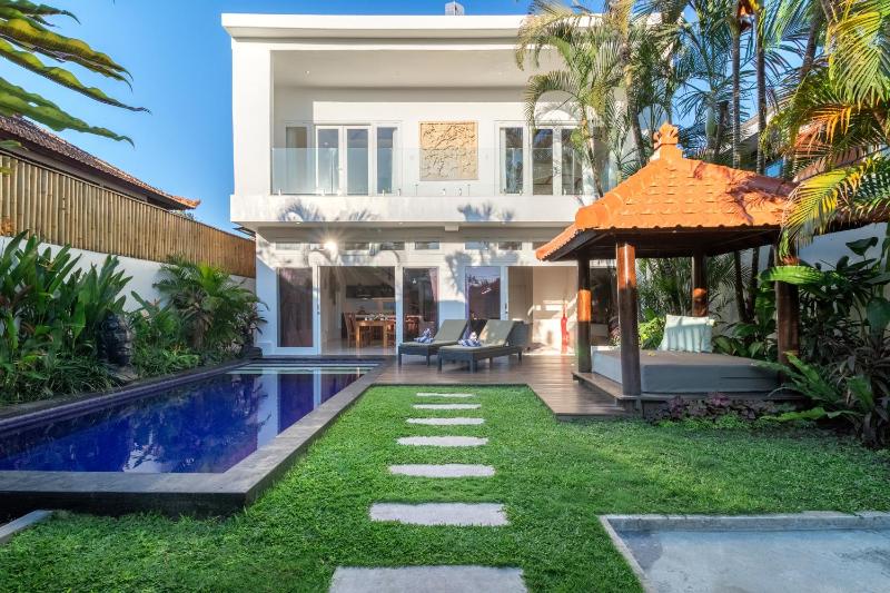Villa Istana 2 - 2BR Private Pool Villa Near Binta - image 1