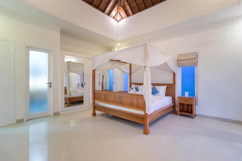 Villa Istana 2 - 2BR Private Pool Villa Near Binta - image 33