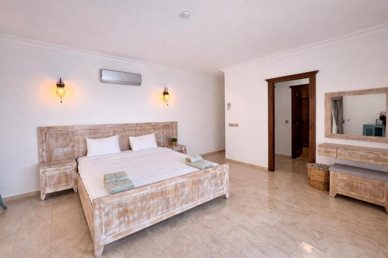 Villa Alis stunning sea view with Infinity Pool - image 32
