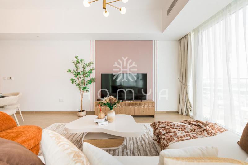 Lux Yas Escape w Beach & Pool Access Near F1 - image 2