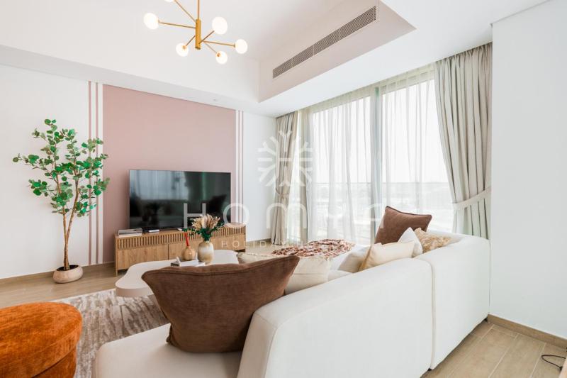 Lux Yas Escape w Beach & Pool Access Near F1 - image 11