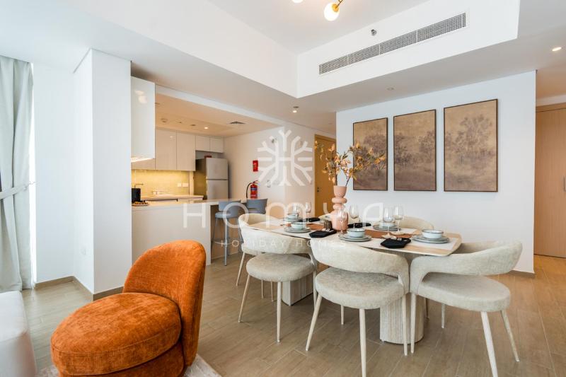 Lux Yas Escape w Beach & Pool Access Near F1 - image 8