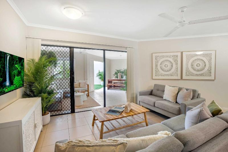 Palm Haven Retreat - image 12