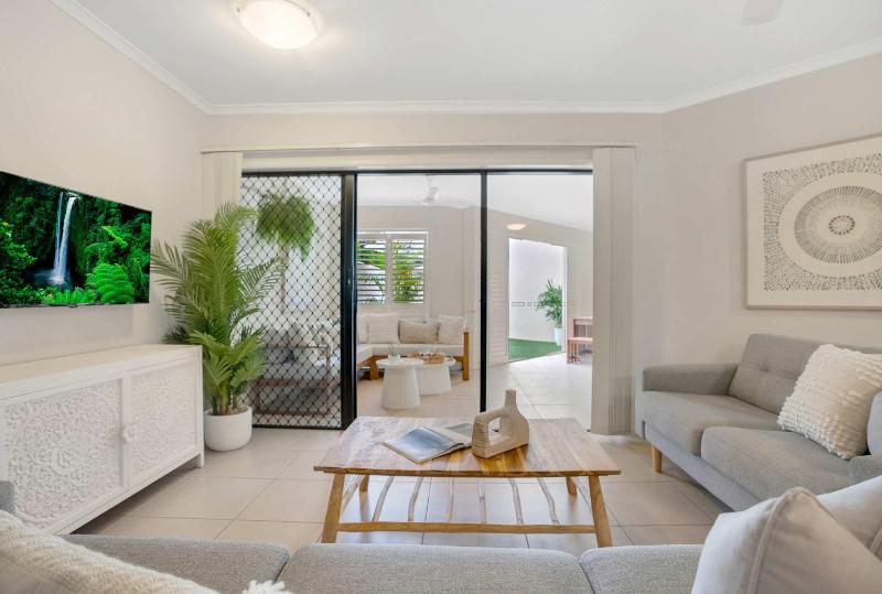 Palm Haven Retreat - image 3