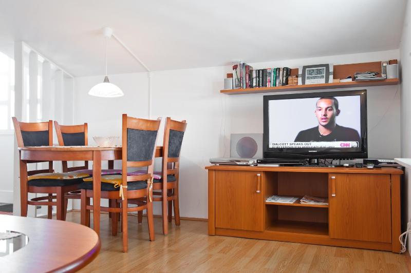 Apartment with Sea View image 3