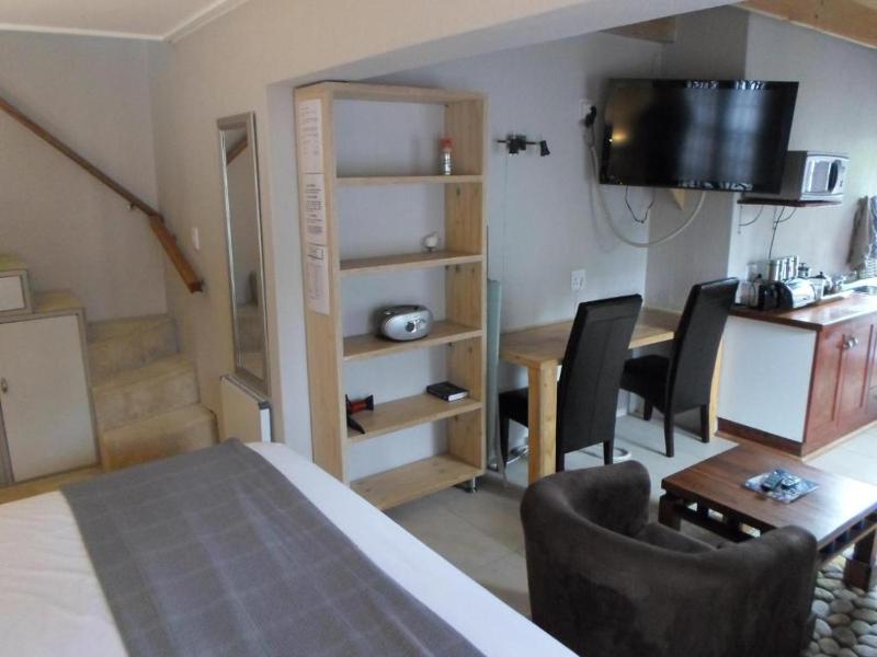Waterkloof Apartments - image 12