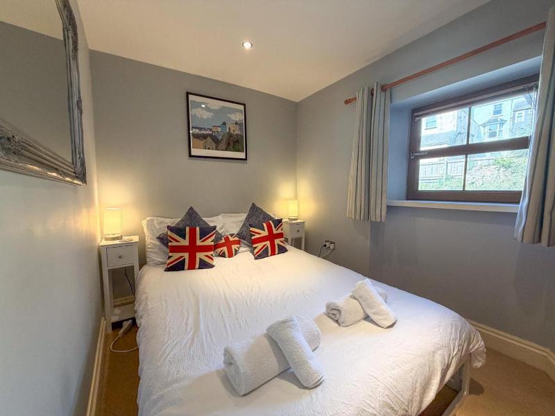 The Burrows - 3 Bedroom Holiday Home - Tenby - image 2