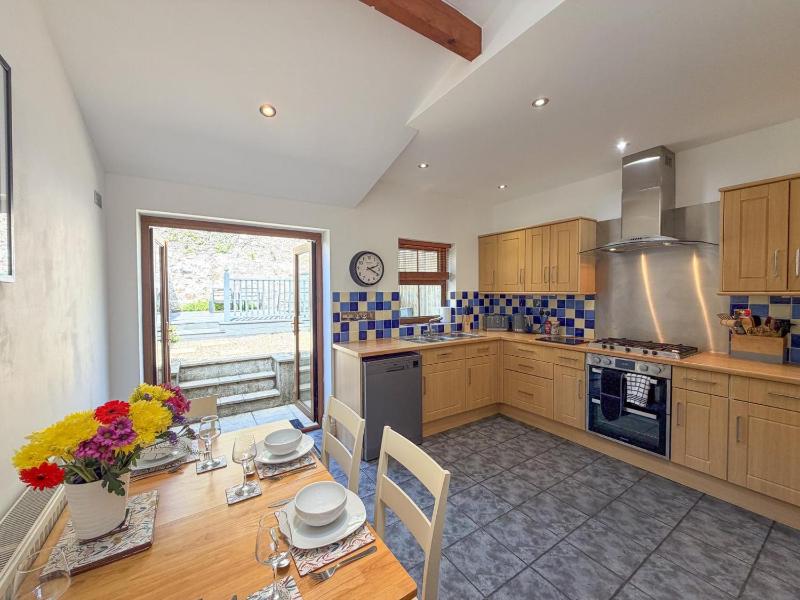 The Burrows - 3 Bedroom Holiday Home - Tenby - image 9