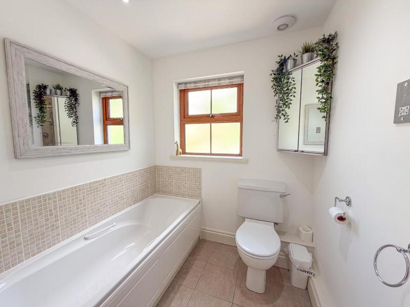 The Burrows - 3 Bedroom Holiday Home - Tenby - image 12