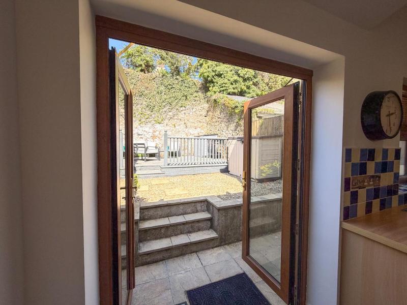 The Burrows - 3 Bedroom Holiday Home - Tenby - image 4