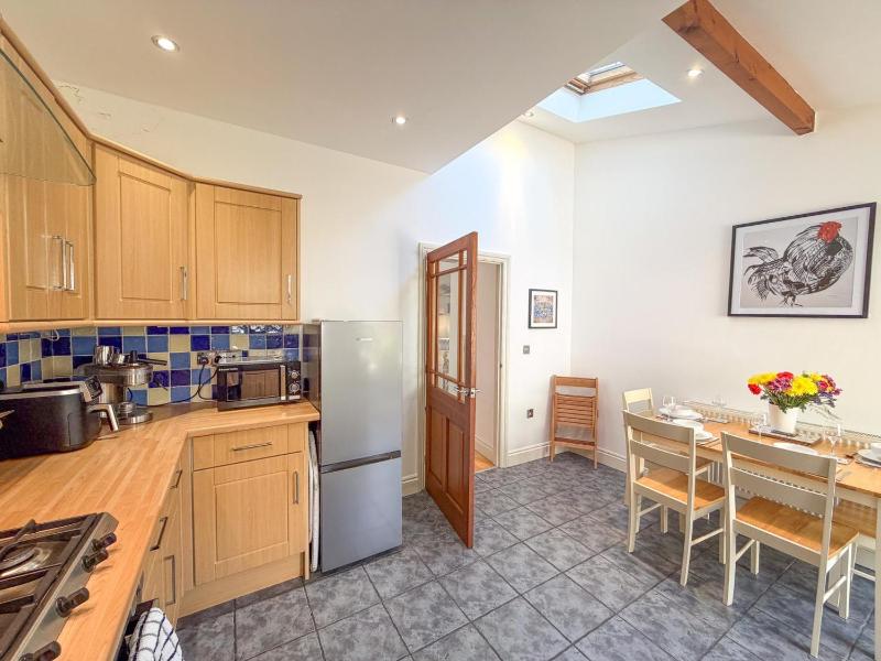 The Burrows - 3 Bedroom Holiday Home - Tenby - image 28