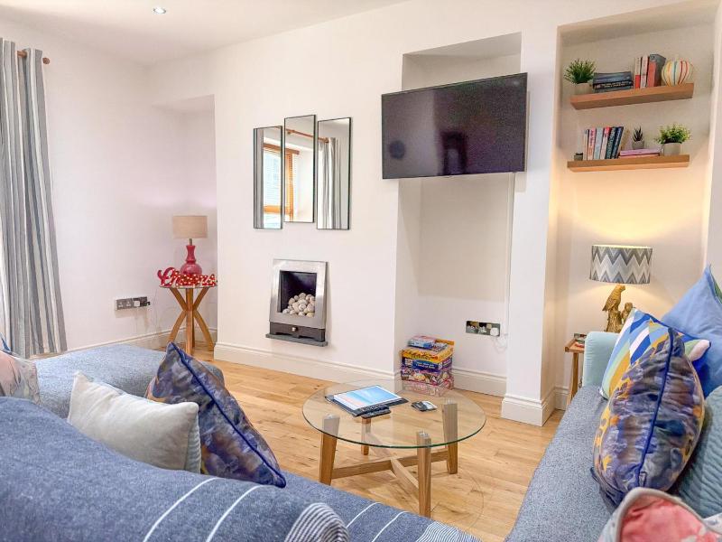 The Burrows - 3 Bedroom Holiday Home - Tenby - image 18